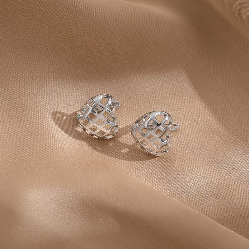 Wholesale 2023 Simple Love Hollow Earrings